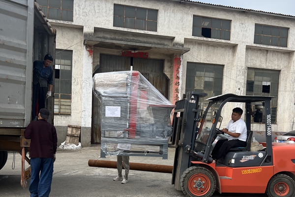 sawdust_briquette_machine